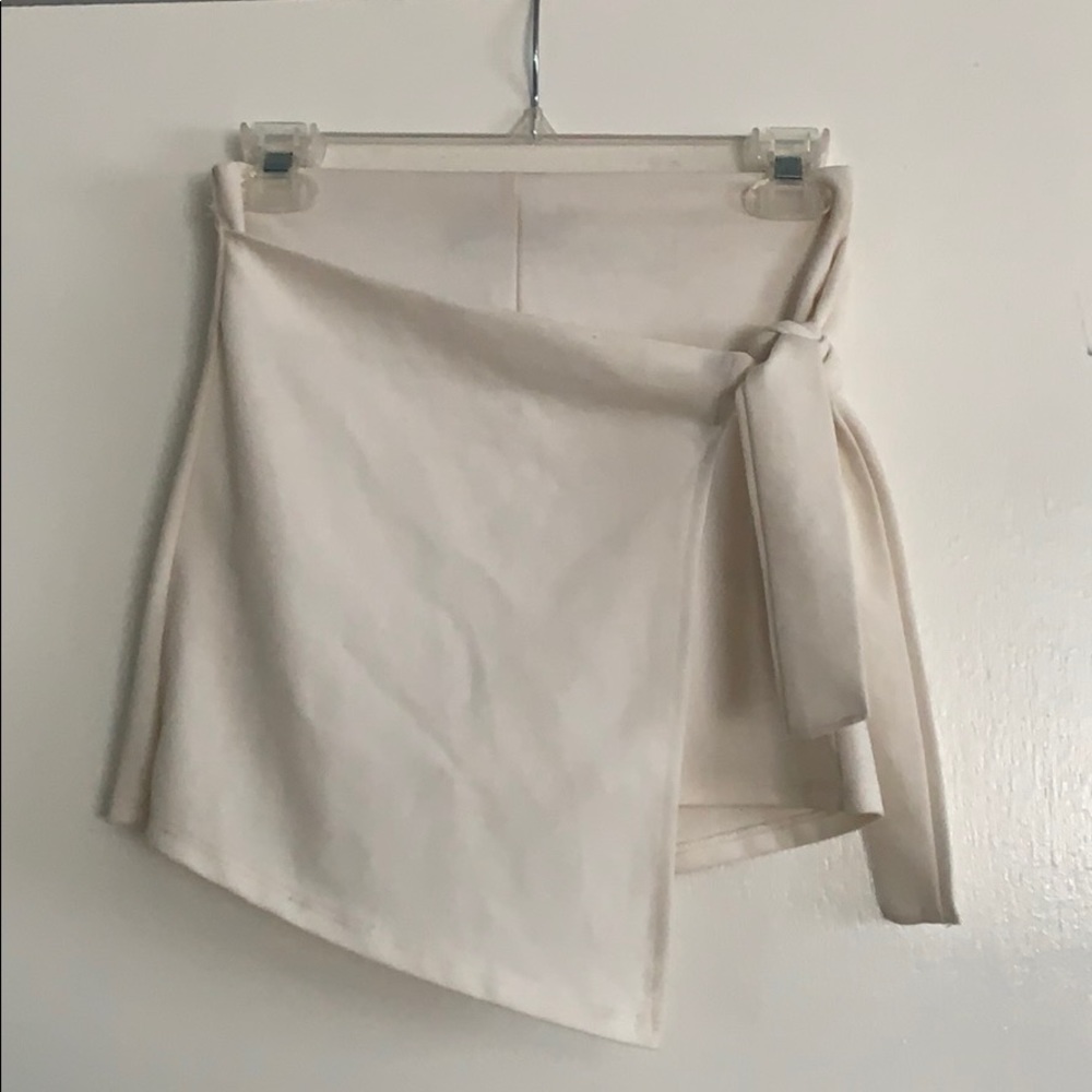 White skort!! So cute